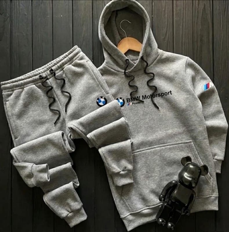 OVERSIZED BMW HOODIE view 3