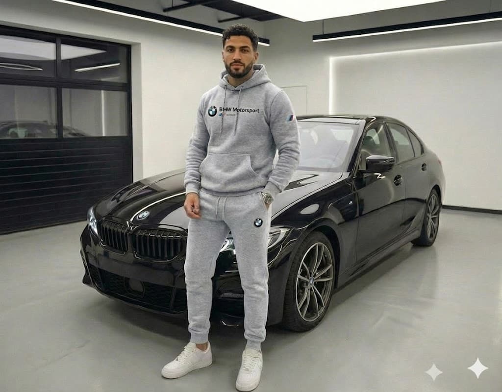 OVERSIZED BMW HOODIE view 2